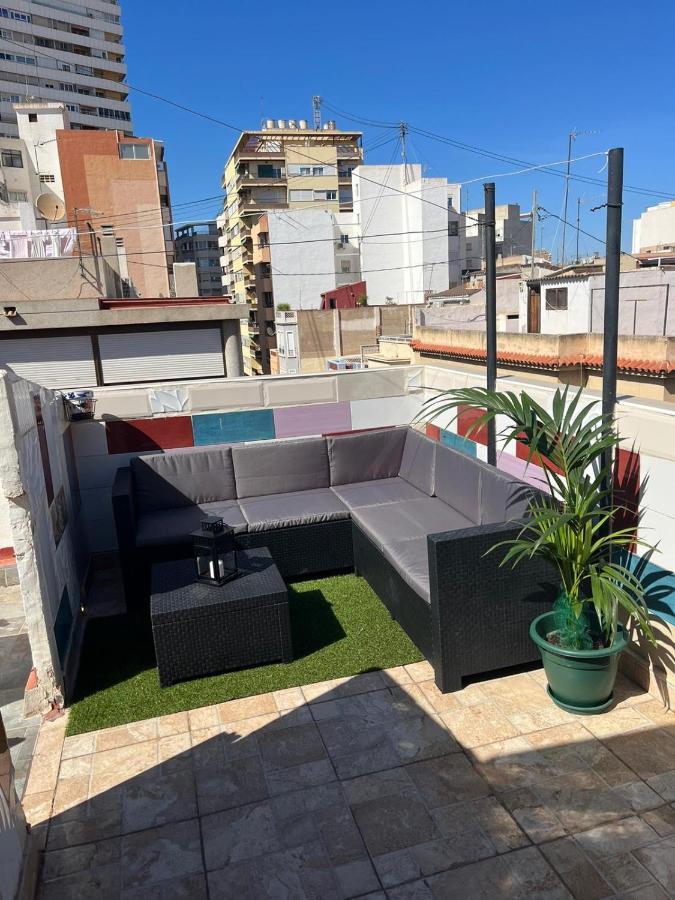 Piso céntrico en Alicante Exterior foto